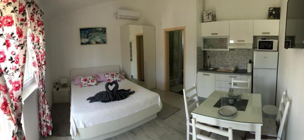 Apartmani Bolero - Obiteljski Odmor Vodice Exterior foto